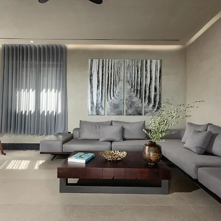 Omega Residences Lejlighed *