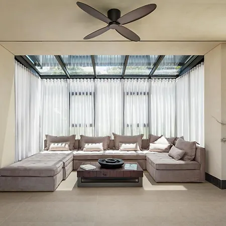 아파트 Omega Residences 카르파토스