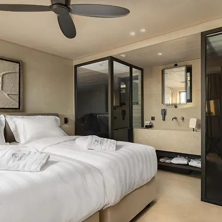 Omega Residences Lejlighed *