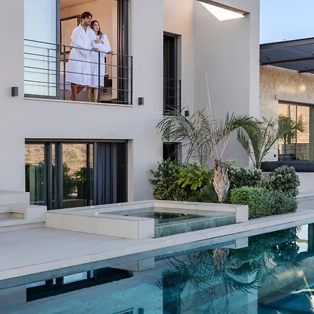 Omega Residences 카르파토스